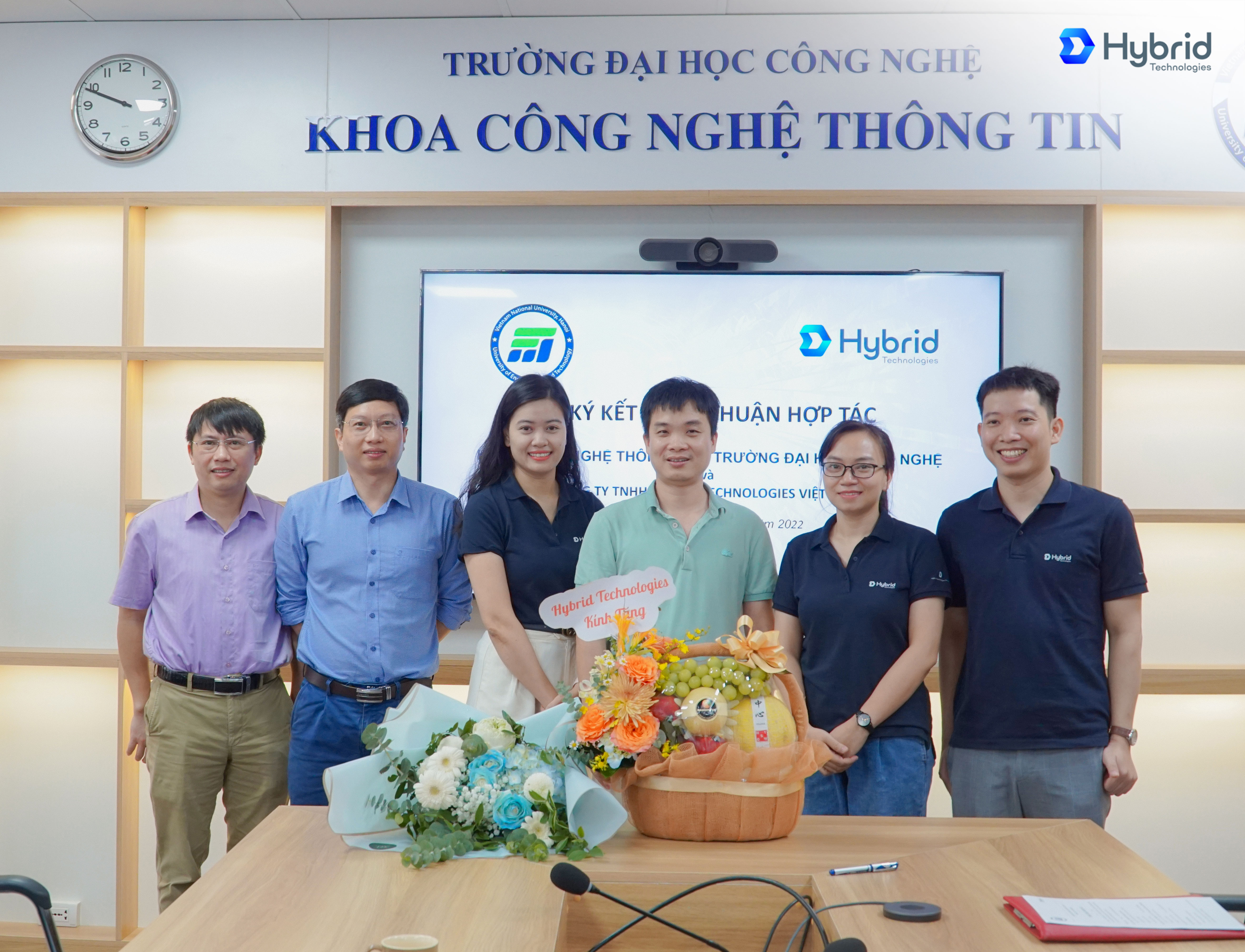 LỄ KÝ KẾT THỎA THUẬN HỢP TÁC GIỮA HYBRID TECHNOLOGIES VIỆT NAM VÀ KHOA CNTT TRƯỜNG ĐẠI HỌC CÔNG NGHỆ - ĐẠI HỌC QUỐC GIA HÀ NỘI