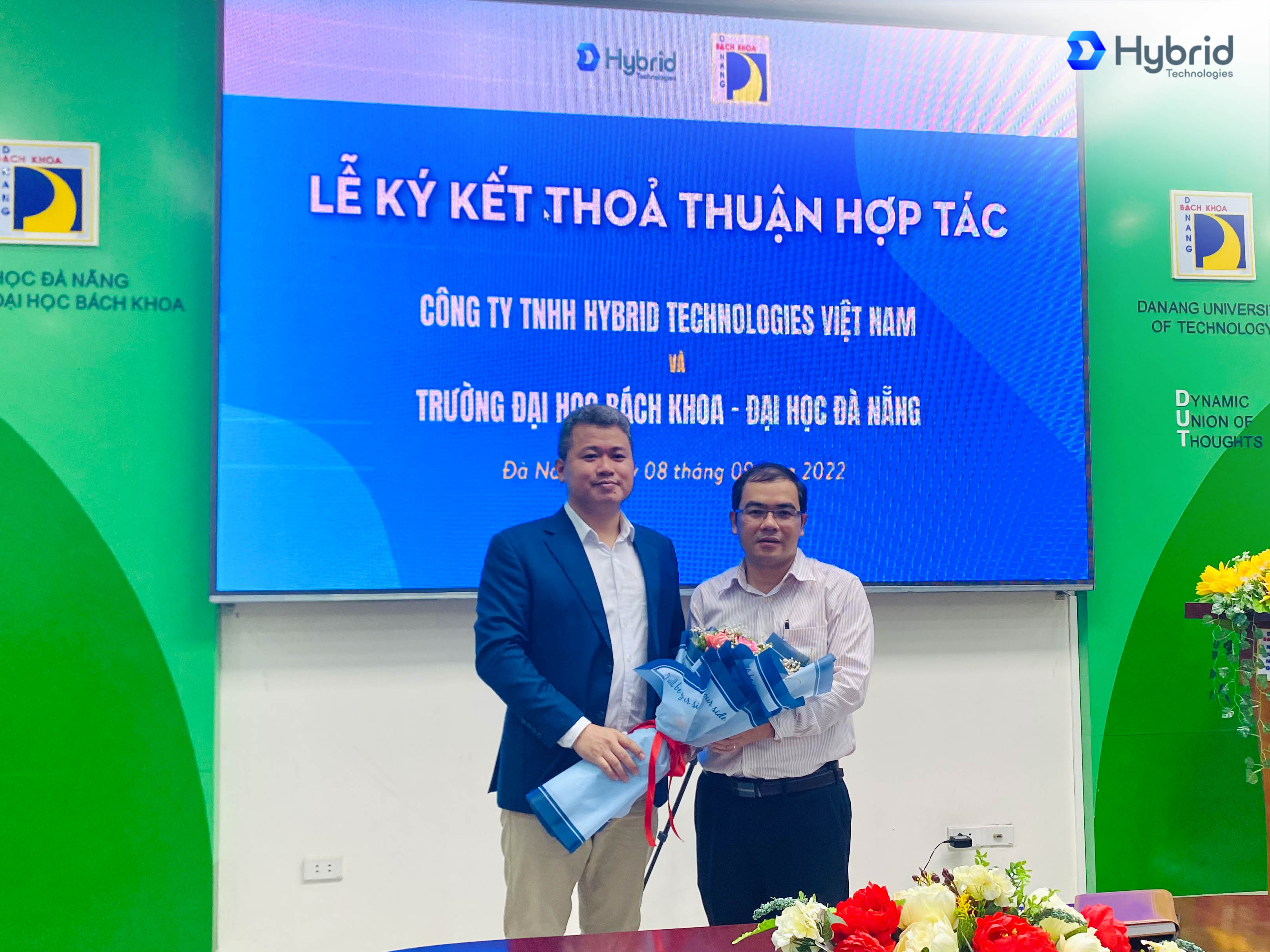 LỄ KÝ KẾT THỎA THUẬN HỢP TÁC GIỮA HYBRID TECHNOLOGIES VIỆT NAM VÀ TRƯỜNG ĐẠI HỌC BÁCH KHOA ĐÀ NẴNG