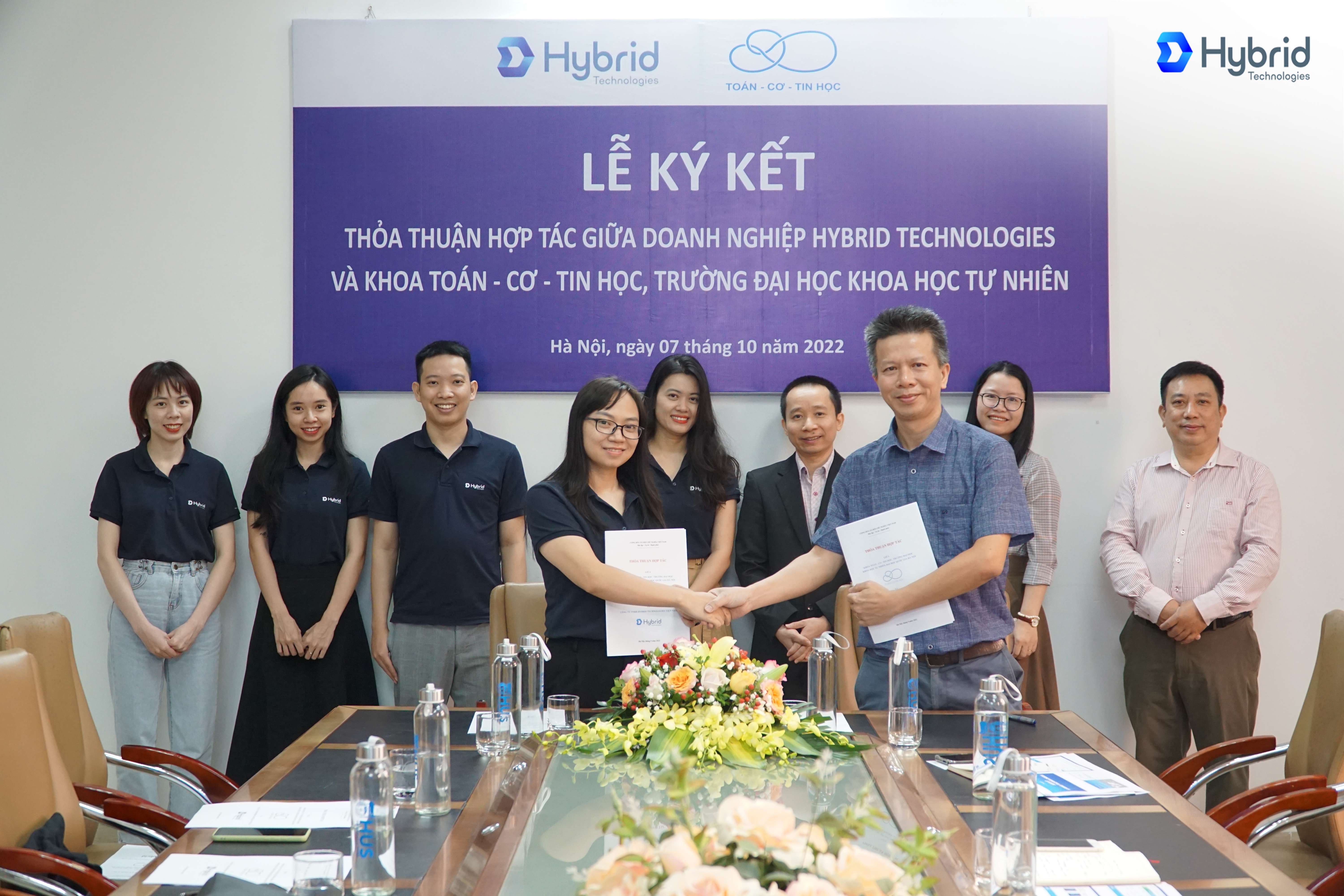 LỄ KÝ KẾT THỎA THUẬN HỢP TÁC GIỮA HYBRID TECHNOLOGIES VIỆT NAM VÀ KHOA TOÁN - CƠ - TIN HỌC TRƯỜNG ĐẠI HỌC KHOA HỌC TỰ NHIÊN HÀ NỘI